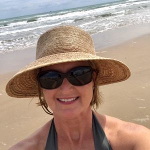 Meet your Posher, Ginny